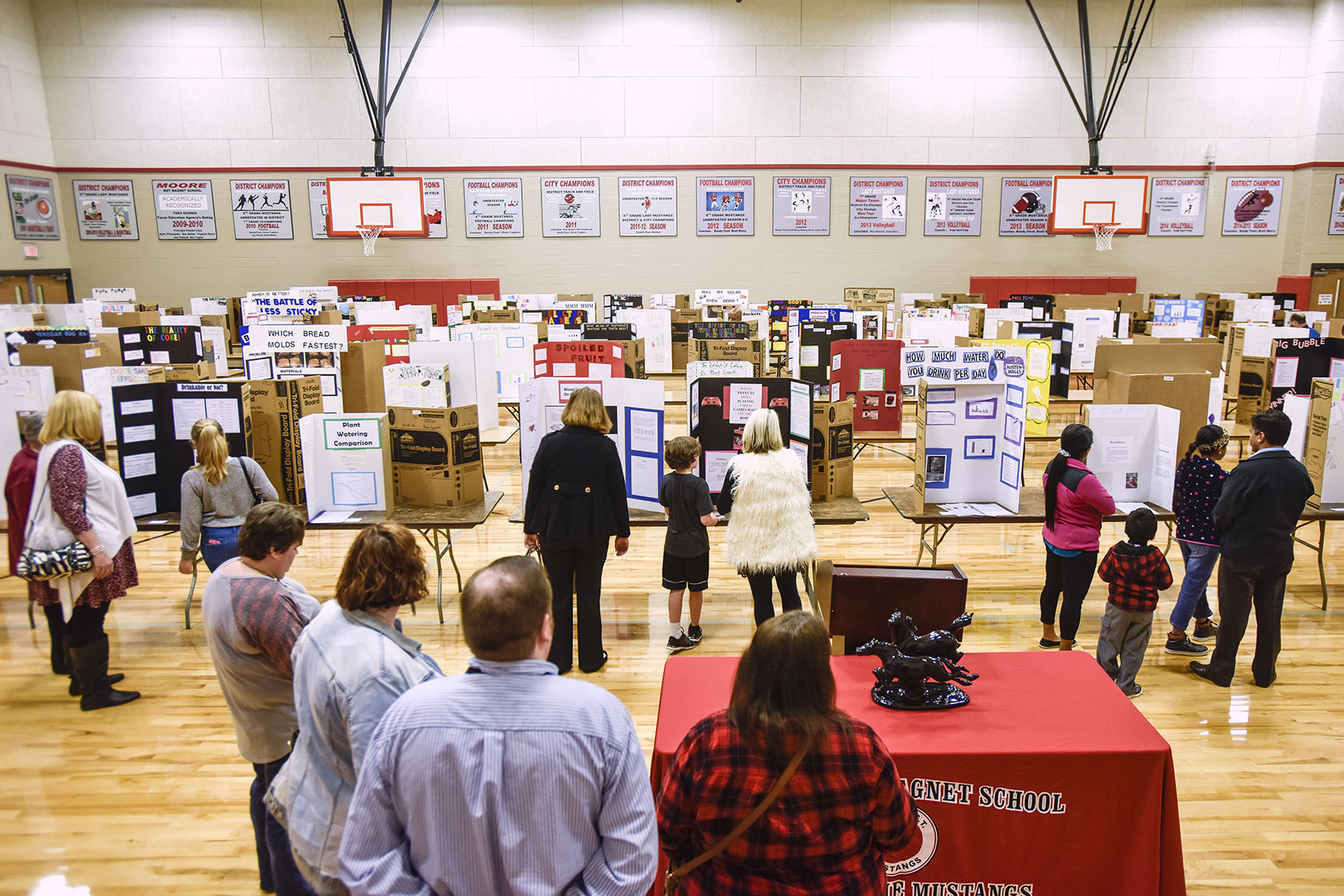 20180109_local_ScienceFair_Web_008.JPG